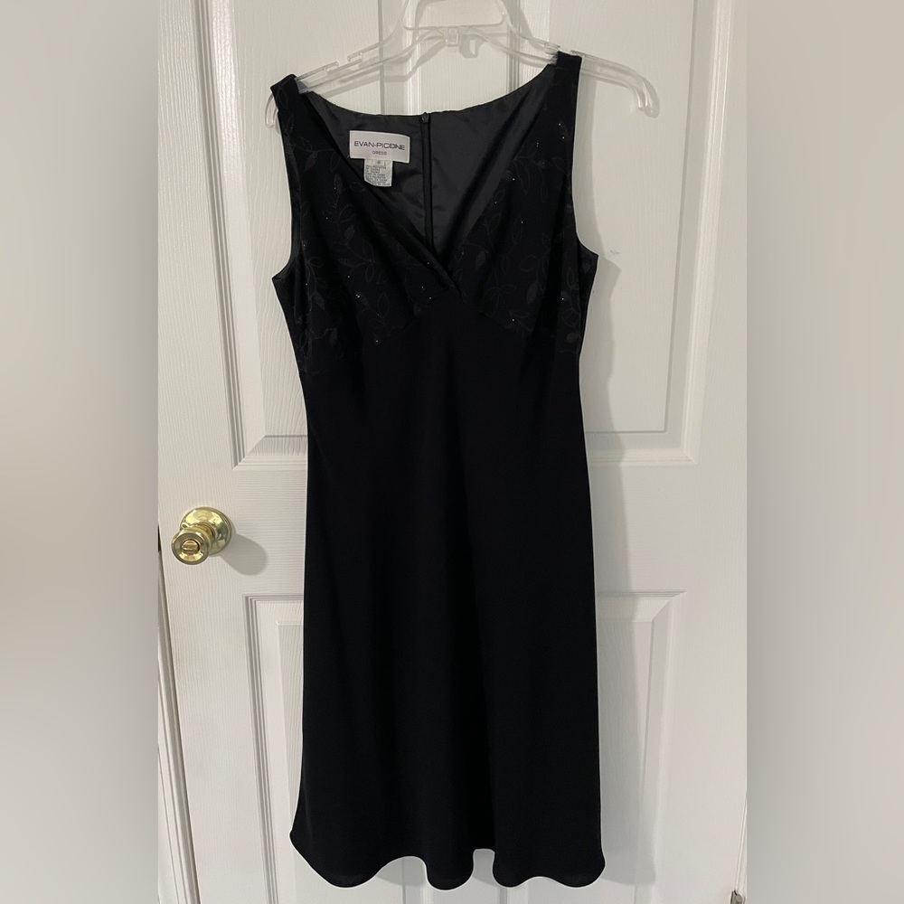 Evan Picone Elegant Black Dress
